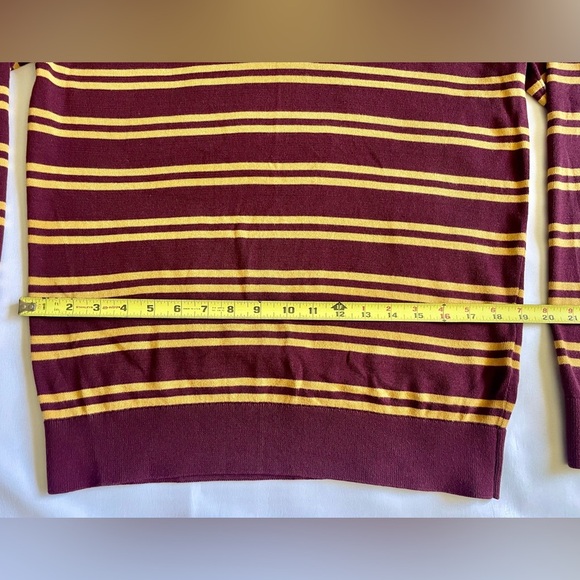 Abercrombie & Fitch Men’s V Neck Sweater Size Medium Burgundy Yellow Stripes - Picture 3 of 6